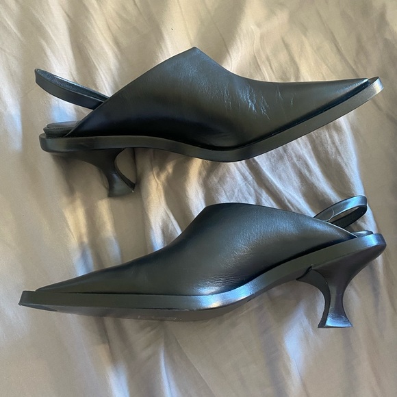 Jill Sander Pointed Toe Slingback Pump - Picture 4 of 8